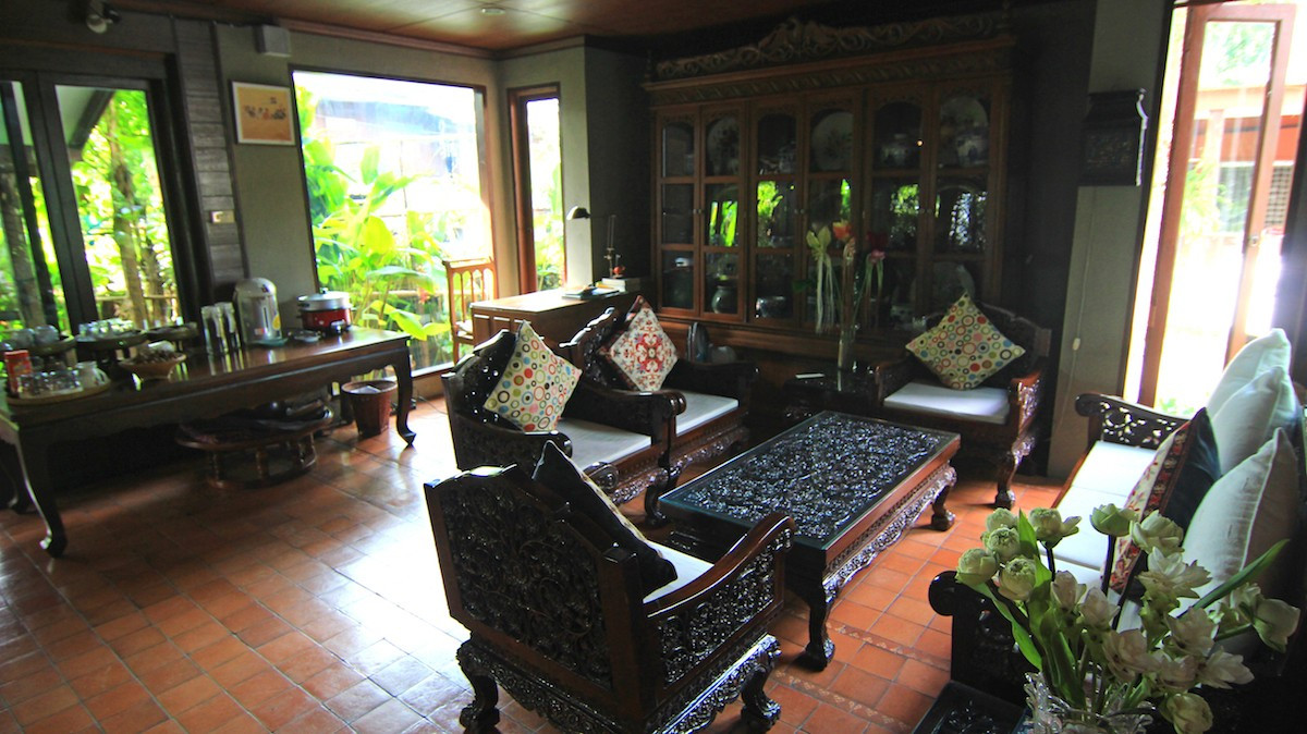 Baan Lapoon Hotel