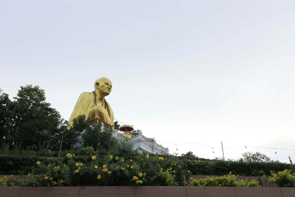 Kruba Srivichai Monument