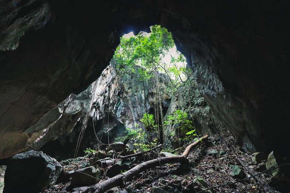 Luang Pha Wiang Cave