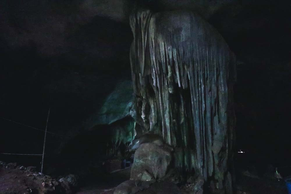 Luang Pha Wiang Cave