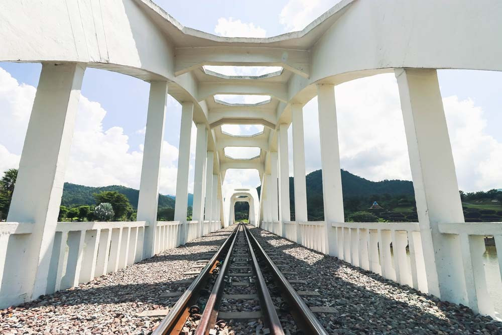 สะพานขาวทาชมภู