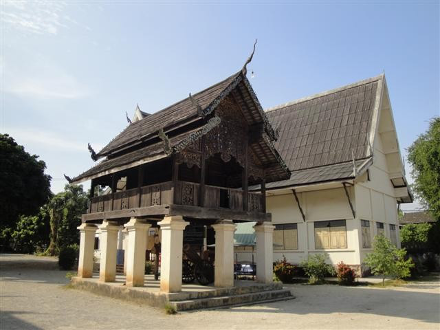 Tri Tower, Pa Puey Temple