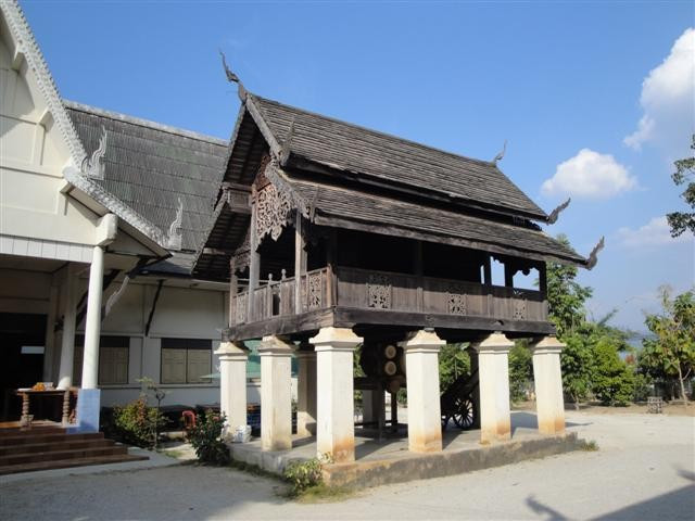 Tri Tower, Pa Puey Temple