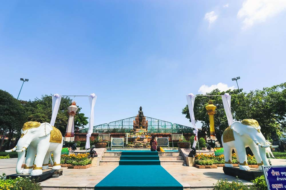 Cham Thewi Monument