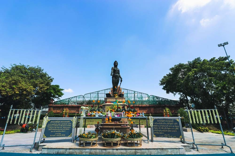 Cham Thewi Monument