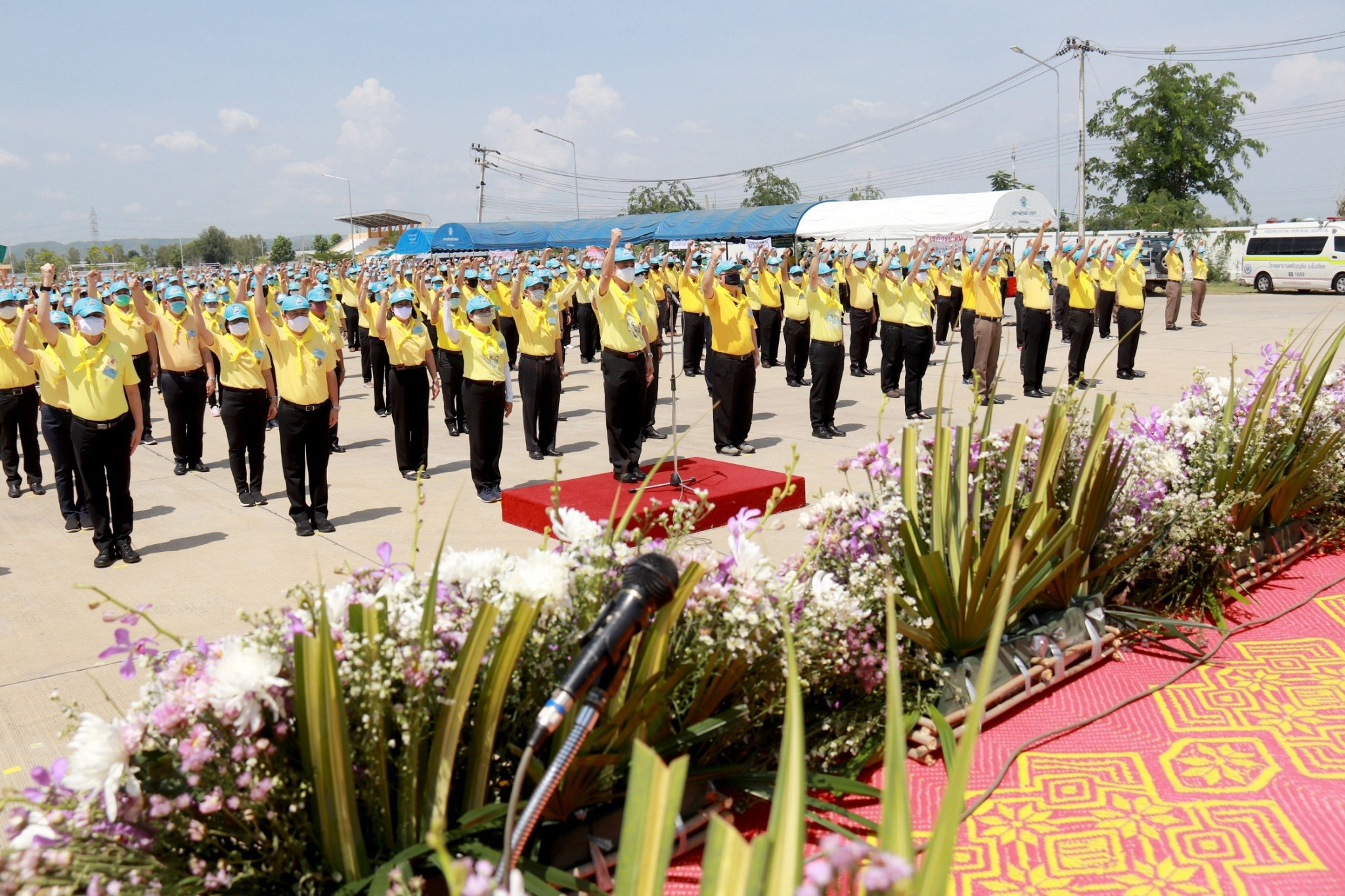 ผู้ว่าราชการจังหวัดลำพูน นำจิตอาสาปลูกต้นไม้ บรรเทาภัยแล้งเฉลิมพระเกียรติ เนื่องในวันคล้ายวันพระราชสมภพ สมเด็จพระนางเจ้าสุทธิดา พัชรสุธาพิมลลักษณ พระบรมราชินี