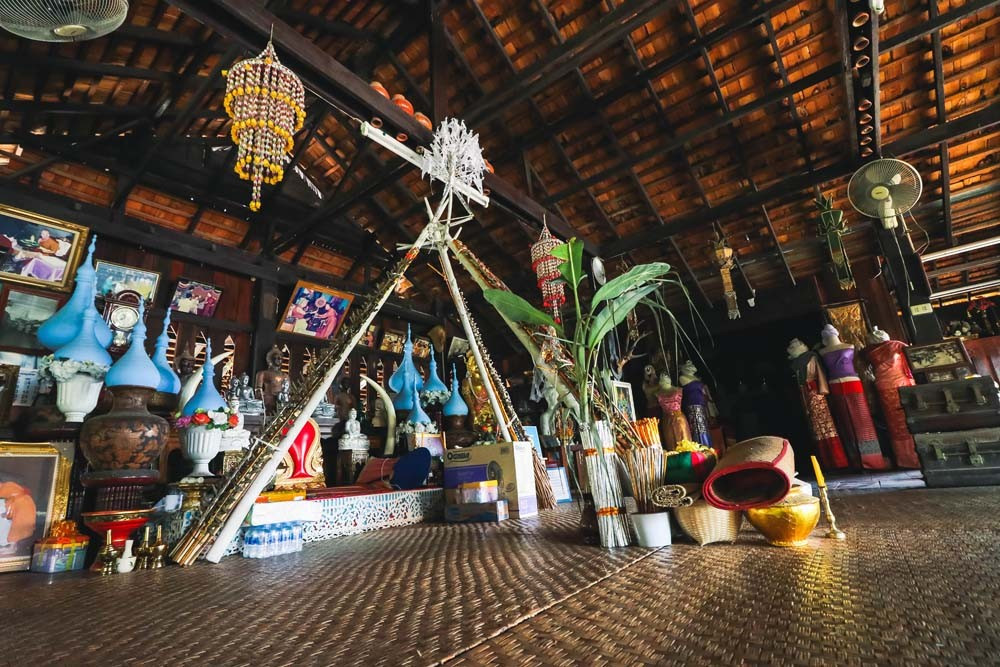 Wat Ton Keaw Museum