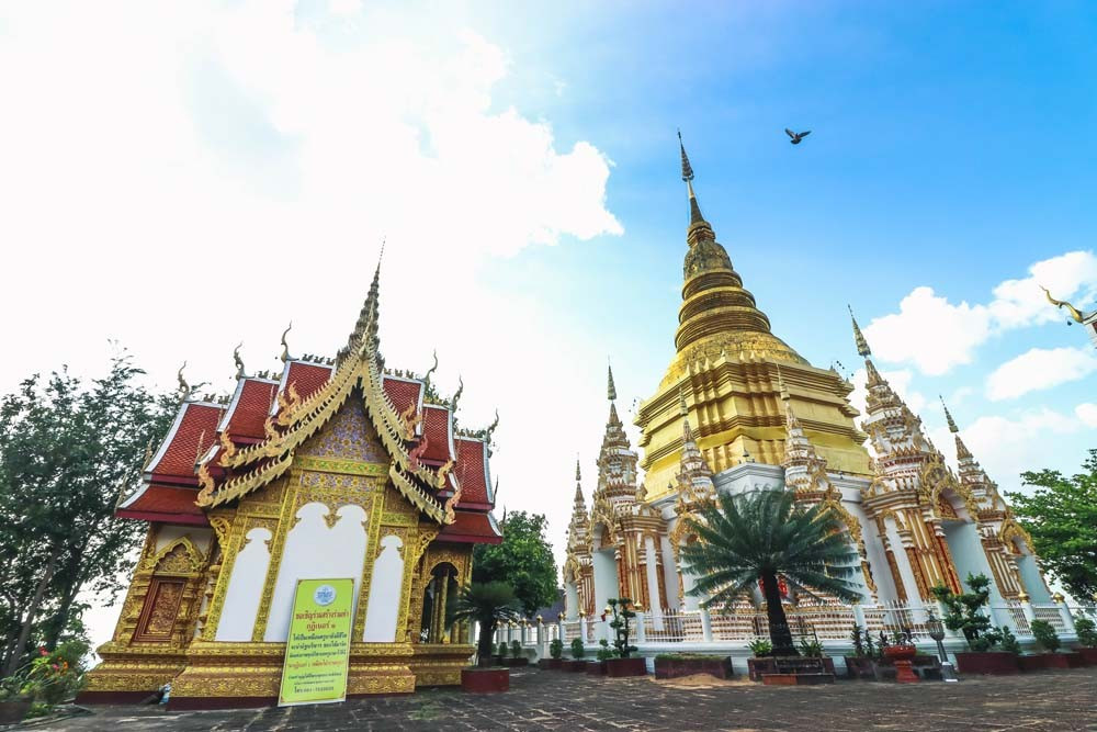 Phra Buddhabart Tak Pha寺庙