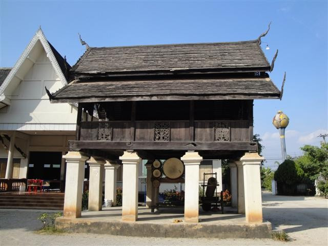 Tri Tower, Pa Puey Temple