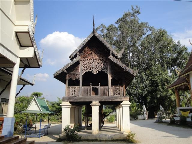 Tri Tower, Pa Puey Temple