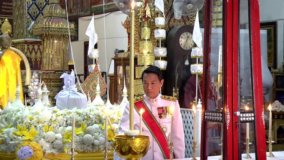 คณะสงฆ์ และหัวหน้าส่วนราชการจังหวัดลำพูน ประกอบพิธีเจริญพระพุทธมนต์จัดทำน้ำอภิเษก เพื่ออัญเชิญไปร่วมพระราชพิธีบรมราชาภิเษกสมเด็จพระเจ้าอยู่หัวฯ ซึ่งการประกอบพิธีเป็นไปด้วยความเรียบร้อยและสมพระเกียรติ