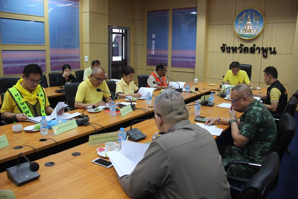 จังหวัดลำพูนประชุมติดตามสถานการณ์ การป้องกันและลดอุบัติเหตุช่วงเทศกาลสงกรานต์ 2562 ซึ่งสถิติการเกิดอุบัติเหตุในพื้นที่จังหวัดลำพูน จนถึงวันที่ 14 เมษายน 2562 มีอุบัติเหตุเกิดขึ้น 31 ครั้ง ผู้บาดเจ็บ 33 คน มีผู้เสียชีวิต 1 คน