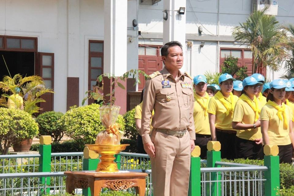 ผู้ว่าราชการจังหวัดลำพูน พร้อมด้วย ศาล ทหาร ตำรวจ หัวหน้าส่วนราชการจังหวัด และพสกนิกรชาวจังหวัดลำพูน ร่วมพิธีปลูกต้นไม้มงคลพระราชทาน เพื่อเฉลิมพระเกียรติเนื่องในโอกาสมหามงคลพระราชพิธีบรมราชาภิเษก พุทธศักราช 2562 ณ บริเวณด้านหน้า ศาลากลางจังหวัดลำพูน