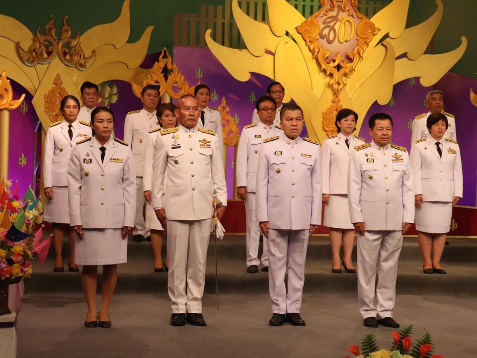 ผู้ว่าราชการจังหวัดลำพูน พร้อมด้วยตุลาการ ทหาร ตำรวจ ข้าราชการ คณะสมาชิกเหล่ากาชาดจังหวัดลำพูน และชมรมแม่บ้านมหาดไทยจังหวัดลำพูน ร่วมบันทึกเทปโทรทัศน์ถวายพระพร เนื่องในโอกาสมหามงคล วันเฉลิมพระชนมพรรษา 3 มิถุนายน 2562 สมเด็จพระนางเจ้าสุทิดา พัชรสุธาพิมลลักษณ พระบรมราชินี