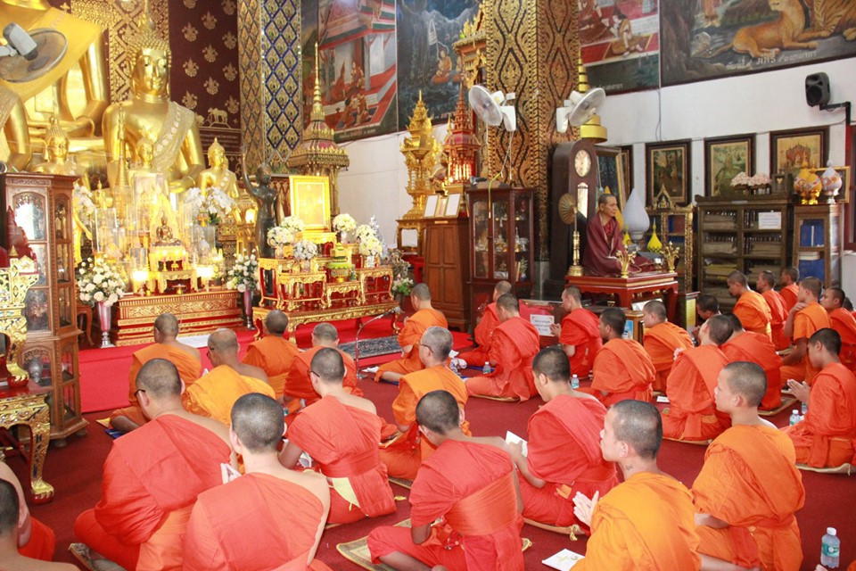 จังหวัดลำพูนประกอบพิธีเจริญพระพุทธมนต์ถวายเป็นพระกุศล และถวายพระพรแด่ สมเด็จพระอริยวงศาคตญาณ สมเด็จพระสังฆราช สกลมหาสังฆปริณายก เนื่องในโอกาสทรงเจริญพระชนมายุ 92 พรรษา