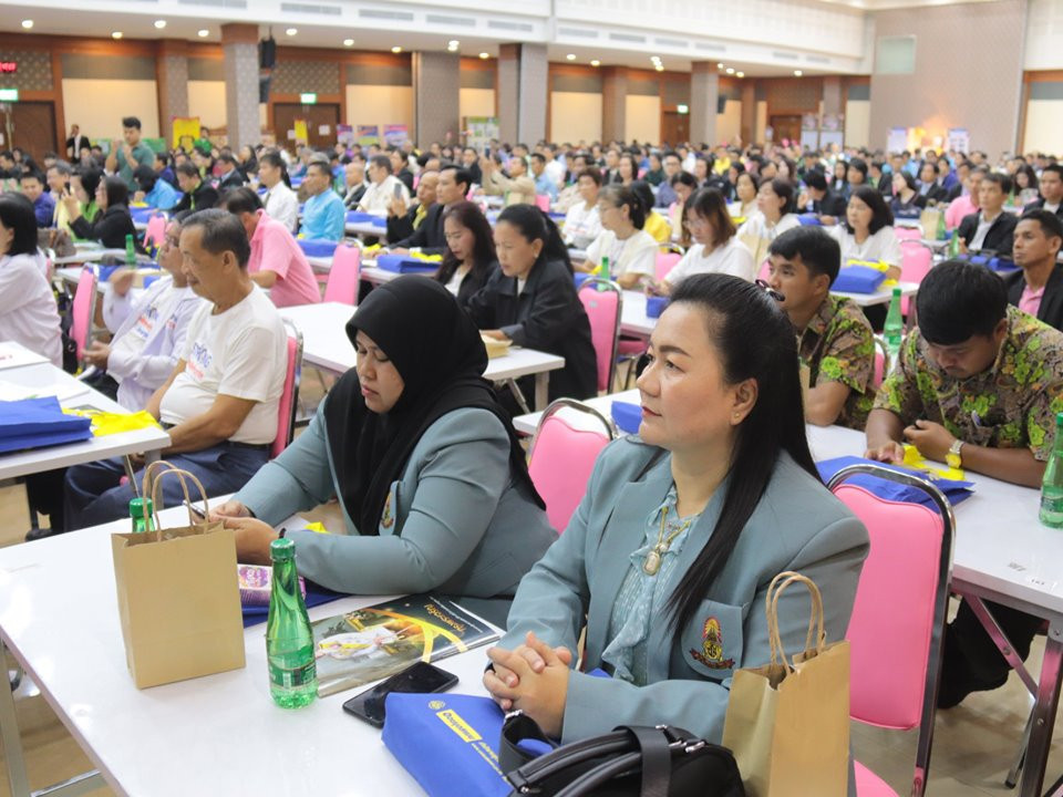 สำนักงานผู้ตรวจการแผ่นดิน ร่วมกับ จังหวัดลำพูน จัดงานสัมมนา “ผู้ตรวจการแผ่นดินเปิดบ้านคุณธรรม”และการศึกษาดูงานเพื่อเพิ่มศักยภาพเครือข่ายผู้ตรวจการแผ่นดินตามโครงการบูรณาการเครือข่ายโรงเรียนคุณธรรม จริยธรรม และองค์กรธรรมาภิบาลผู้ตรวจการแผ่นดิน