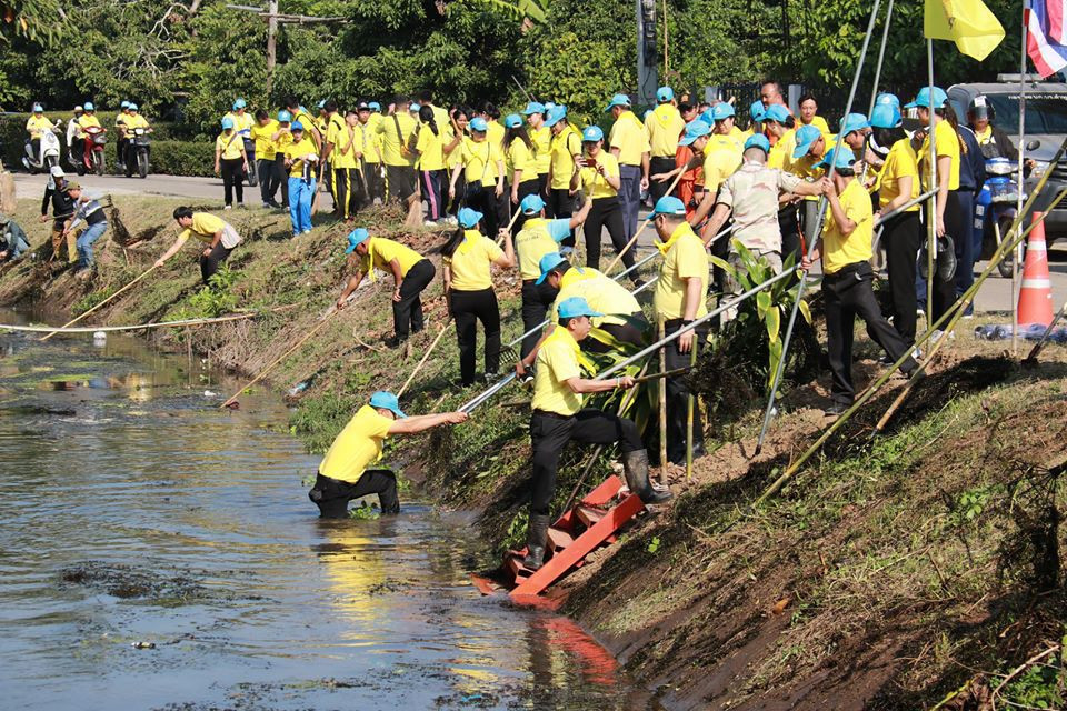 จังหวัดลำพูน จัดกิจกรรมจิตอาสาพัฒนา เนื่องในวันคล้ายวันพระราชสมภพของพระบาทสมเด็จพระบรมชนกาธิเบศร มหาภูมิพลอดุลยเดชมหาราช บรมนาถบพิตร