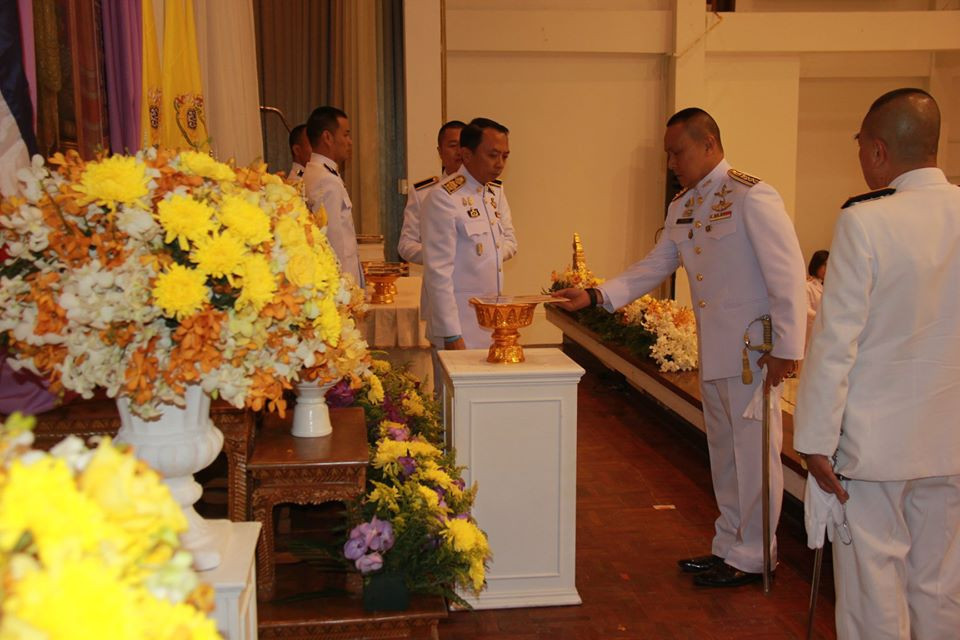 จังหวัดลำพูน ประกอบพิธีรับพระราชทานพระบรมฉายาลักษณ์ พระบาทสมเด็จพระวชิรเกล้าเจ้าอยู่หัว และสมเด็จ พระบรมราชินี เนื่องในโอกาสมหามงคลพระราชพิธีบรมราชาภิเษก พุทธศักราช 2562