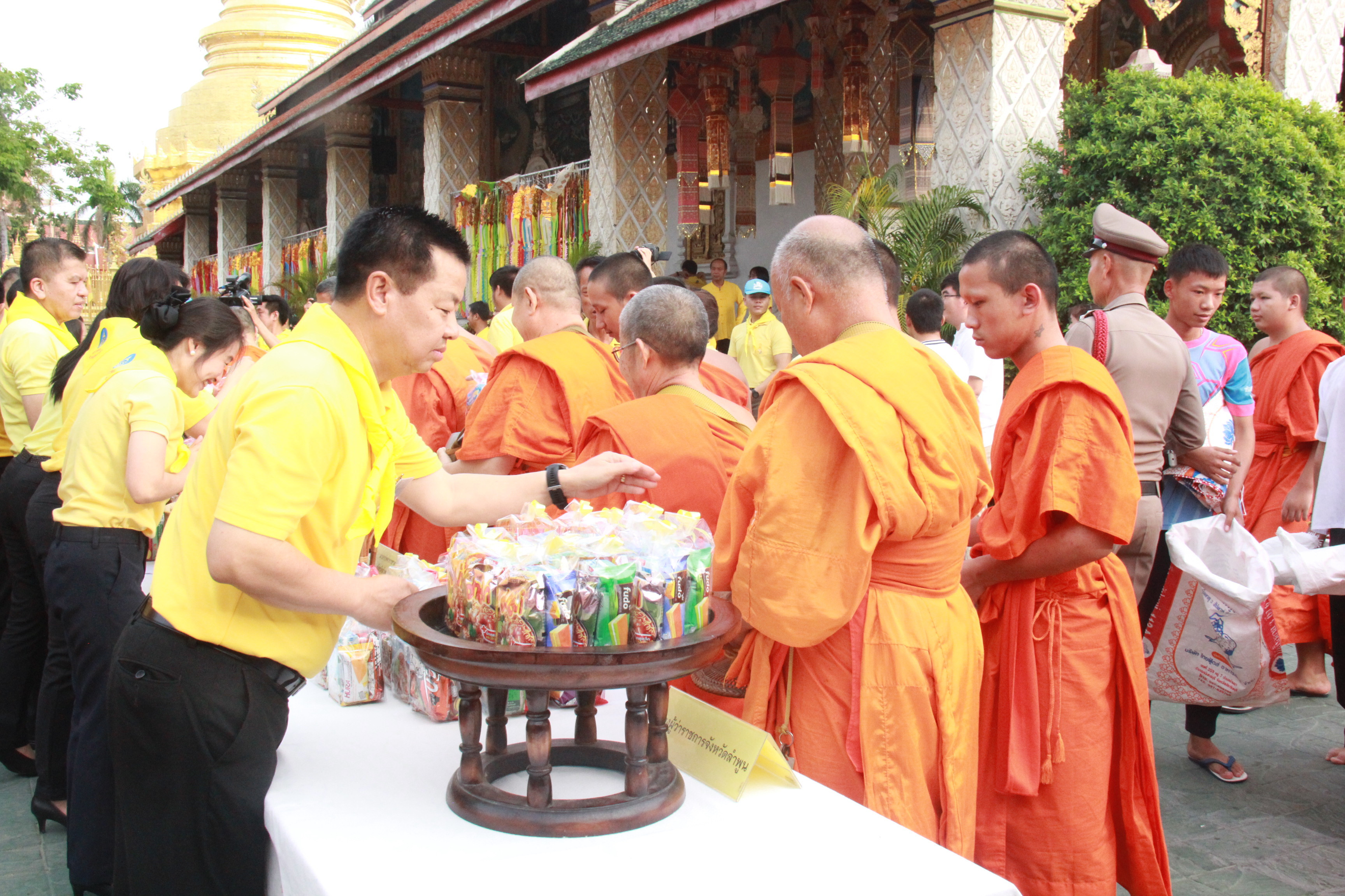 ประมวลภาพการจัดพิธีถวายพระพรชัยมงคล และการดำเนินการเกี่ยวกับพระราชพิธีบรมราชาภิเษก พุทธศักราช ๒๕๖๒ ในส่วนภูมิภาค ของจังหวัดลำพูน