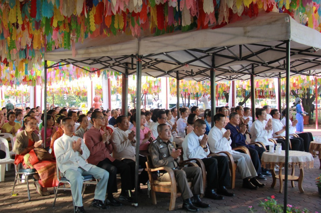 ผู้ว่าราชการจังหวัดลำพูน และ หัวหน้าส่วนราชการจัดพิธีบวงสรวงพระนางจามเทวี เพื่อให้การจัดงานพระนางจามเทวีและงานฤดูหนาวจังหวัดลำพูน ระหว่างวันที่ 30 พฤศจิกายน – 9 ธันวาคม 2561 ณ บริเวณด้านหน้าสนามกีฬากลางองค์การบริหารส่วนจังหวัดลำพูน เป็นไปด้วยความเรียบร้อย