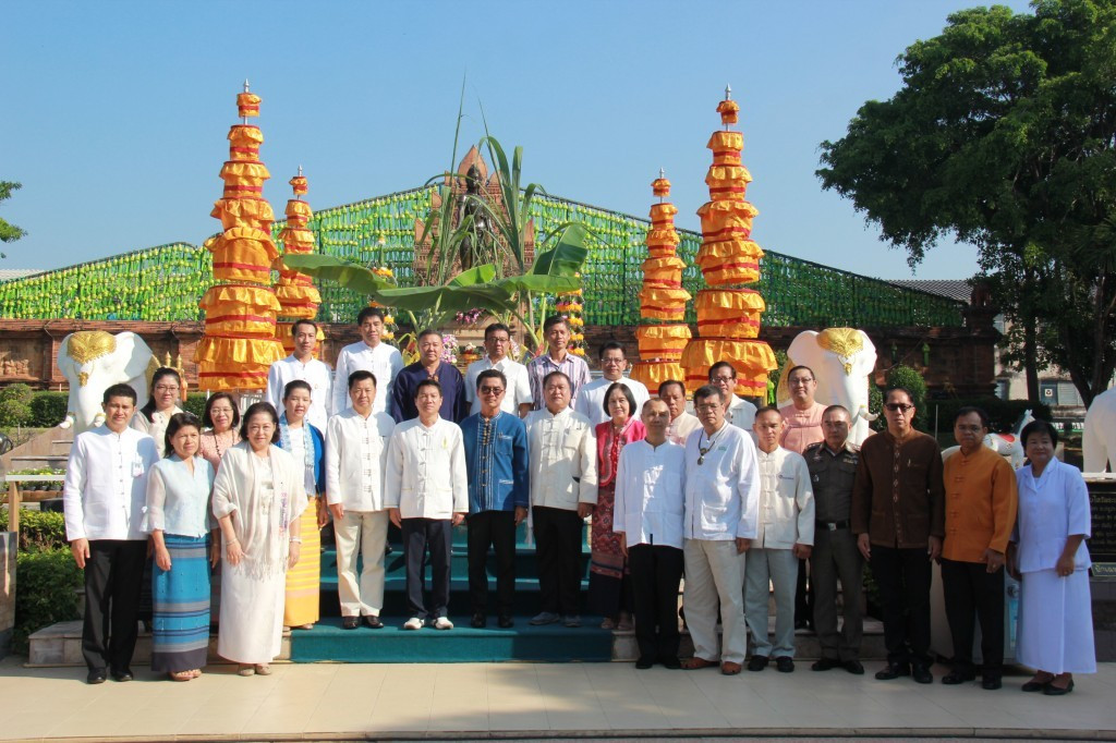 ผู้ว่าราชการจังหวัดลำพูน และ หัวหน้าส่วนราชการจัดพิธีบวงสรวงพระนางจามเทวี เพื่อให้การจัดงานพระนางจามเทวีและงานฤดูหนาวจังหวัดลำพูน ระหว่างวันที่ 30 พฤศจิกายน – 9 ธันวาคม 2561 ณ บริเวณด้านหน้าสนามกีฬากลางองค์การบริหารส่วนจังหวัดลำพูน เป็นไปด้วยความเรียบร้อย